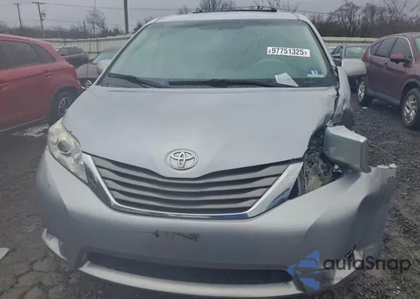 2013 Toyota Sienna Xle из США, поврежденный, VIN 5TDDK3DCXDS064969